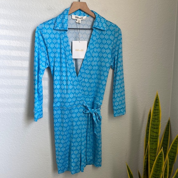 Diane Von Furstenberg Silk Wrap Tie Romper Shorts Celeste Kyoto Aztec Blue 6 - Picture 4 of 8